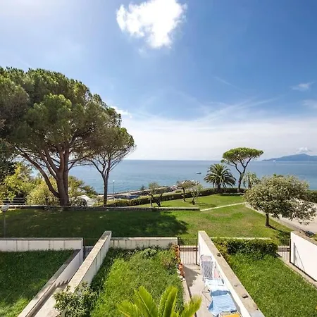 Apartment La Terrazza Sul Mare