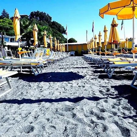 La Terrazza Sul Mare Apartment